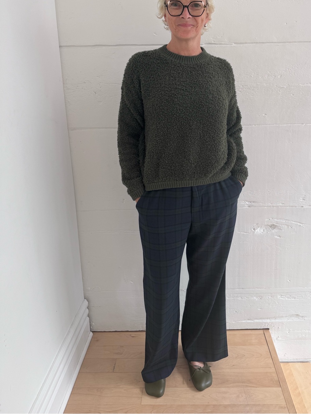 Zara Forest Green, Navy & Black Straight Leg Plaid Trousers. Size M-L